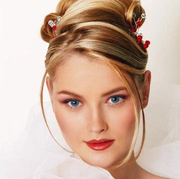 How To Choose The Right Bridal Hairstyles For Different Face Shapes?